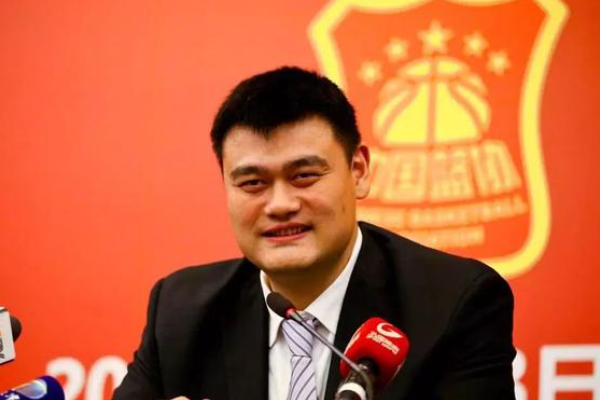 中国篮协现任主席是谁?